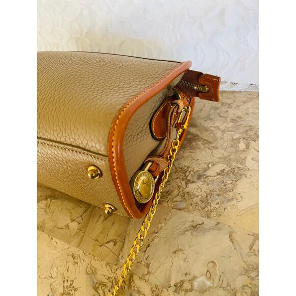 Vtg DOONEY & BOURKE all weather leather AWL small slim shoulder bag - Picture 7 of 9